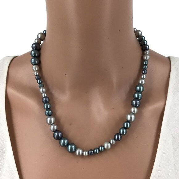 Faux Pearl Necklace 19 Inch Length Gray Silver Blue - Picture 1 of 2